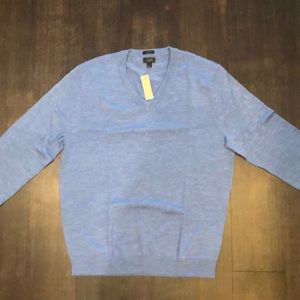 J. Crew mens V Neck Italian merino sweater. NWT